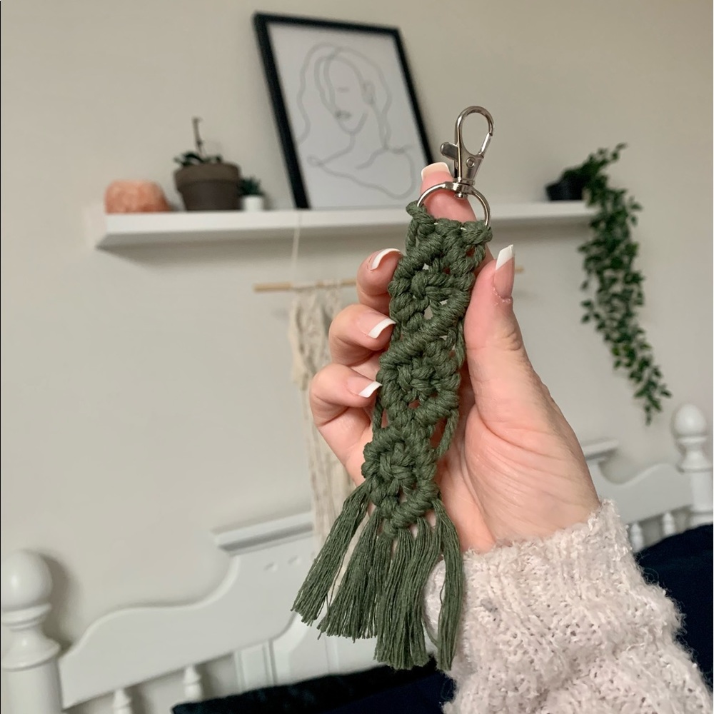 Boho Macrame Keychain - Picture 5 of 8